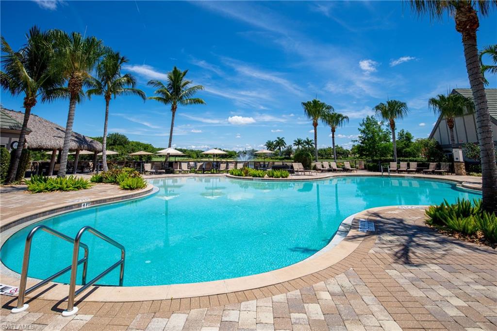 TWIN EAGLES - Residential