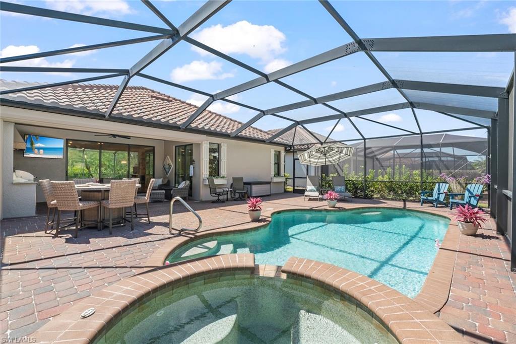TWIN EAGLES - Residential