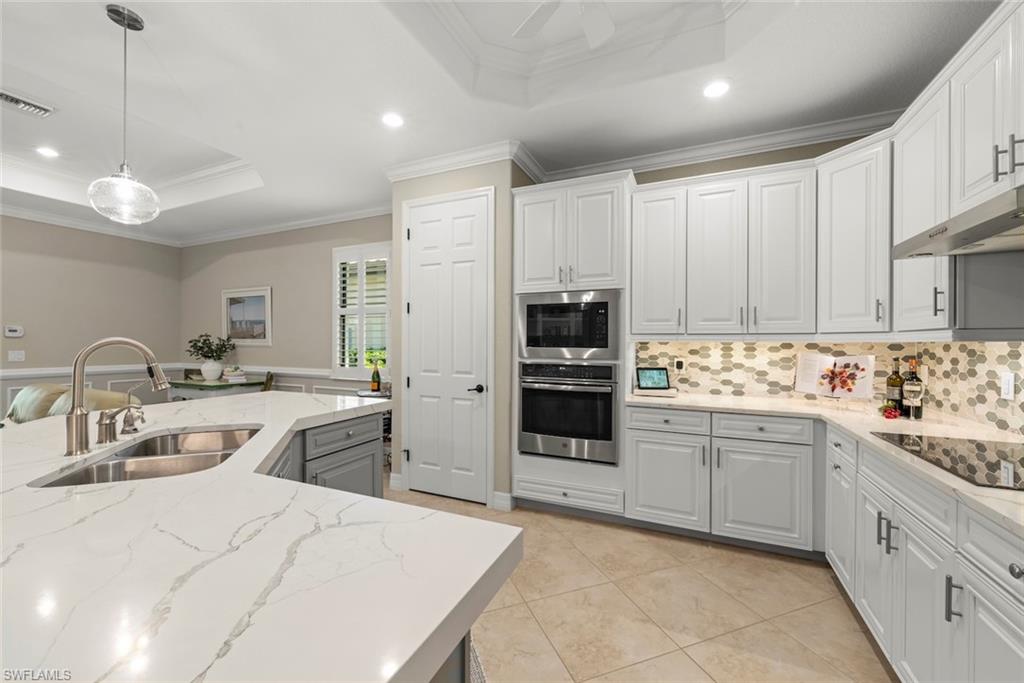 TWIN EAGLES - Residential
