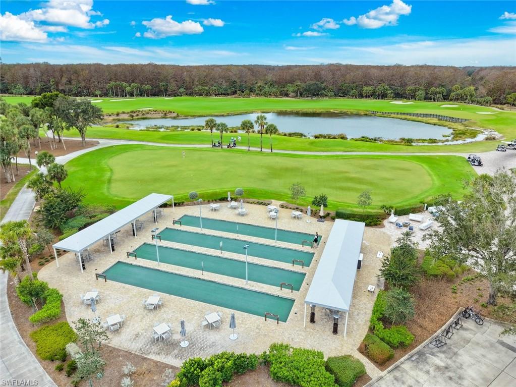 TWIN EAGLES - Residential