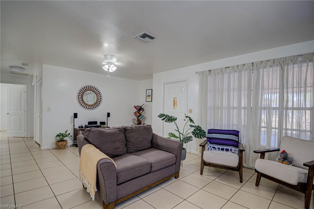 PARADISE SHORES - Residential Income