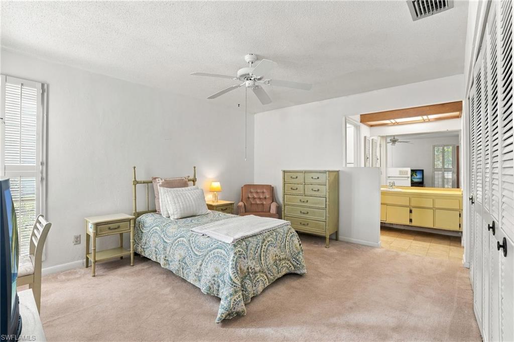 LAKEWOOD VILLAS - Residential