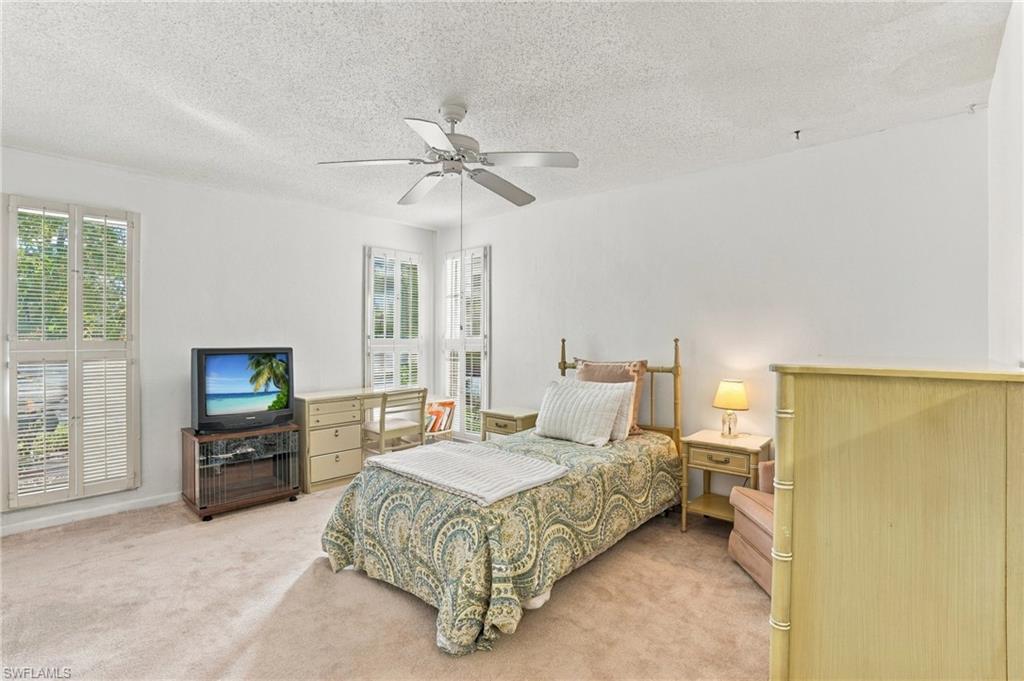LAKEWOOD VILLAS - Residential