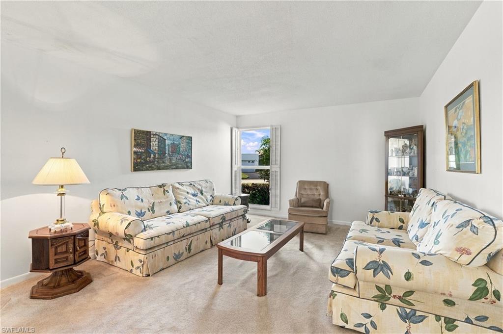 LAKEWOOD VILLAS - Residential