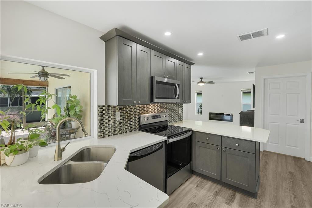 ISLAND PARK WOODLANDS - Residential