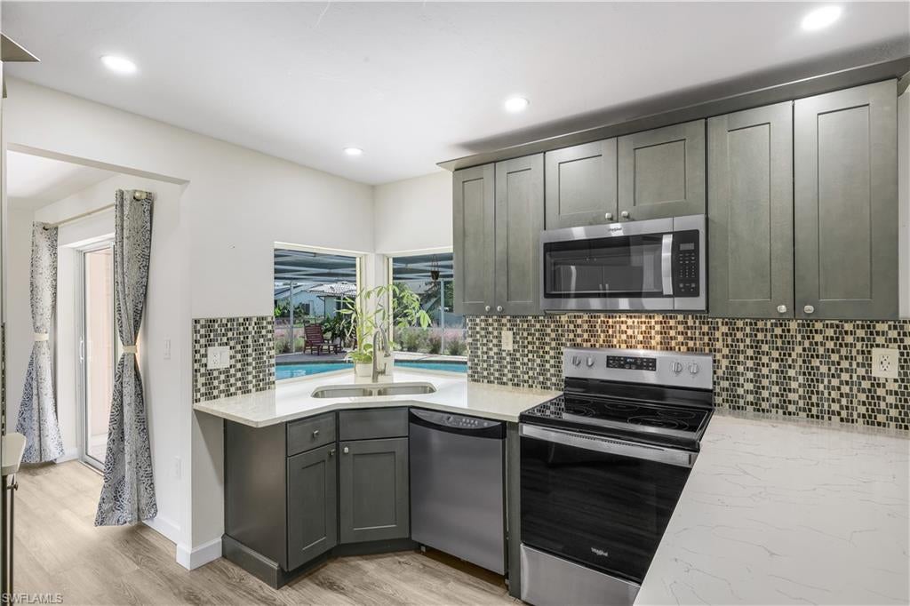 ISLAND PARK WOODLANDS - Residential