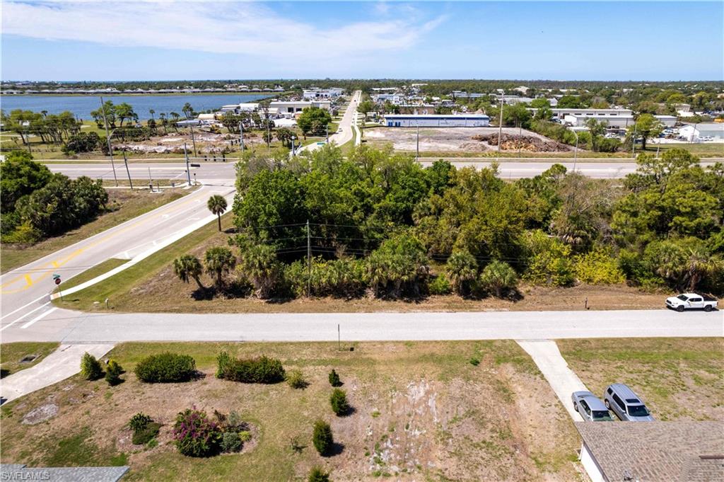 PORT CHARLOTTE - Land