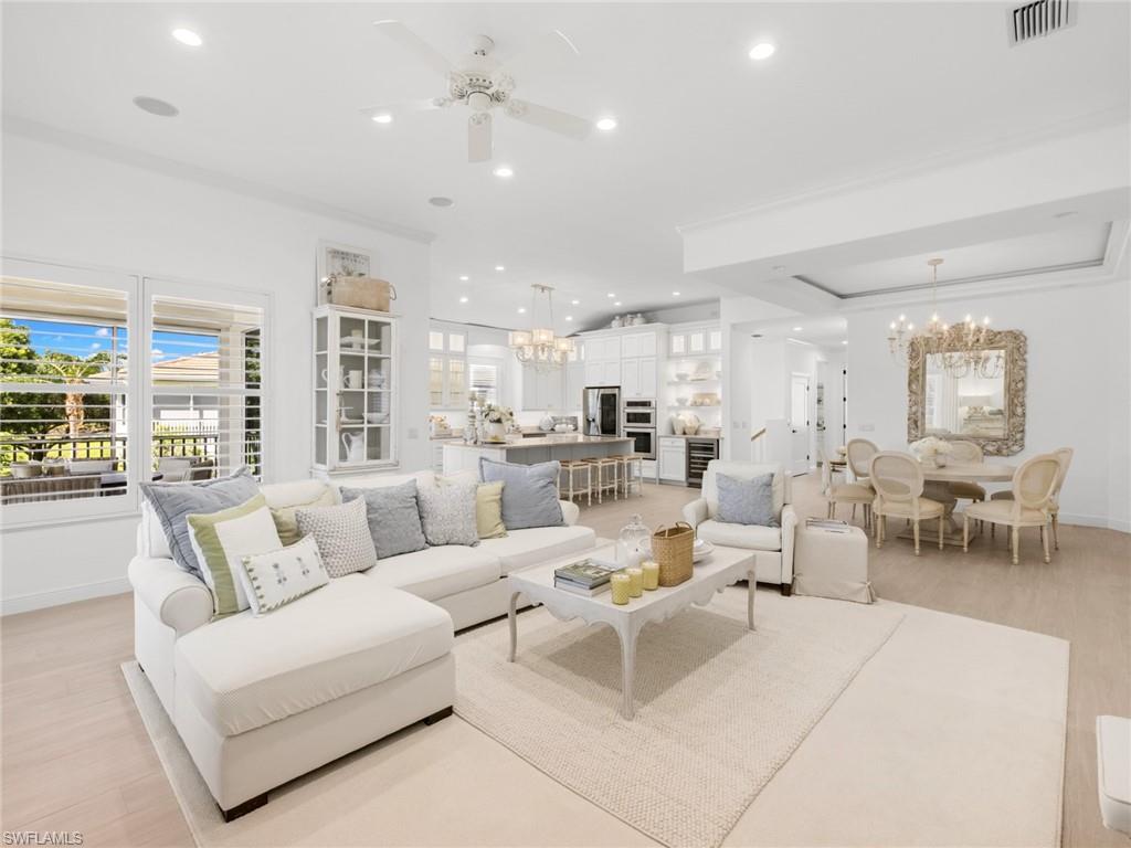 THE ENCLAVE - Residential
