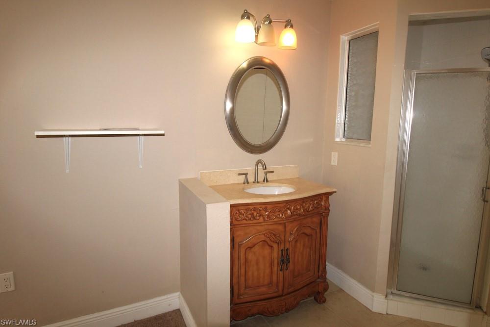 VENETIAN PALMS - Residential Lease