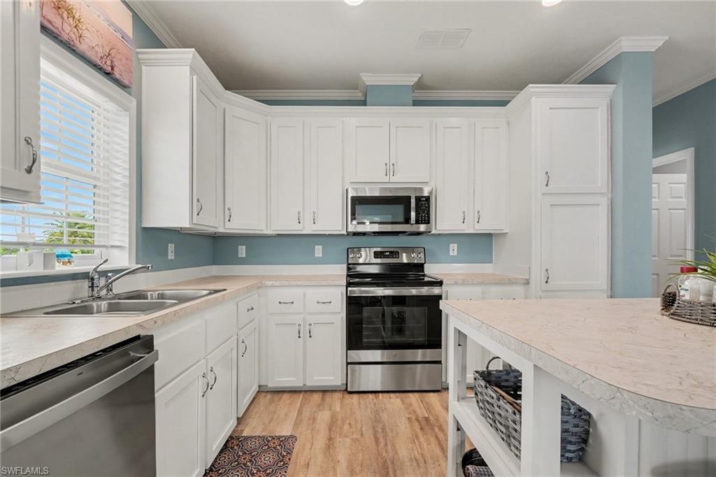 BAYSIDE ESTATES - Residential