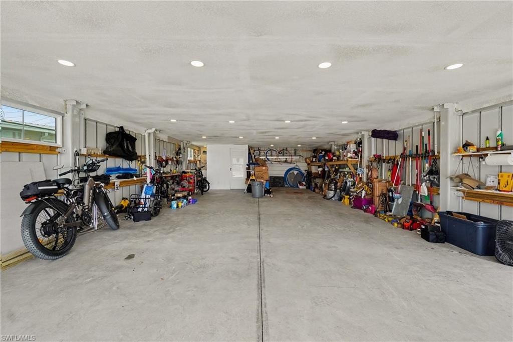 BAYSIDE ESTATES - Residential