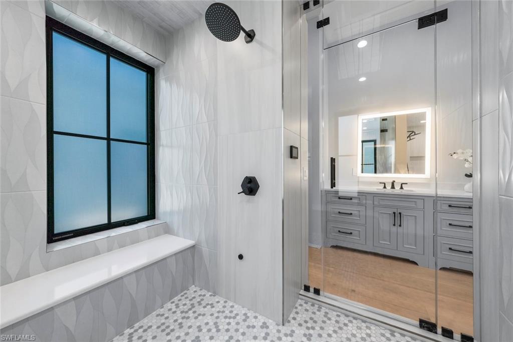 BRIGHT WATER - Residential