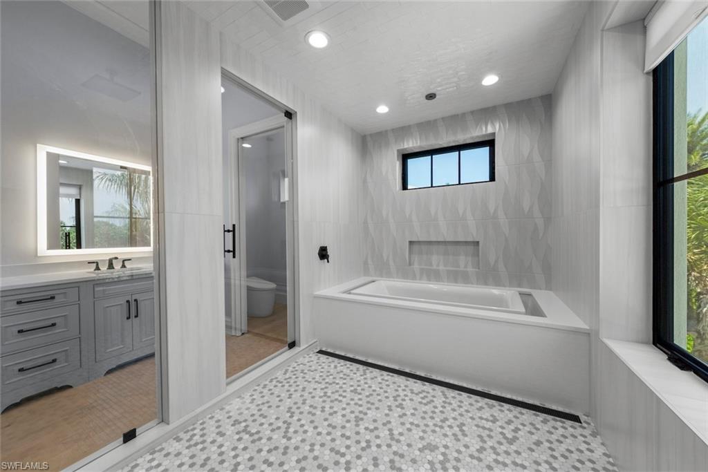 BRIGHT WATER - Residential