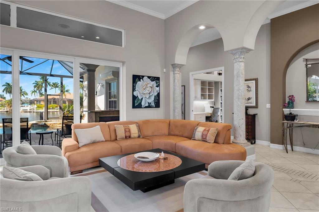 MARCO BEACH - Residential