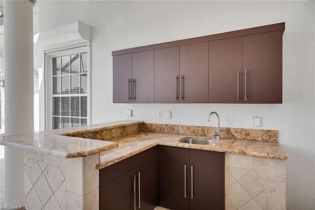 MARCO BEACH - Residential