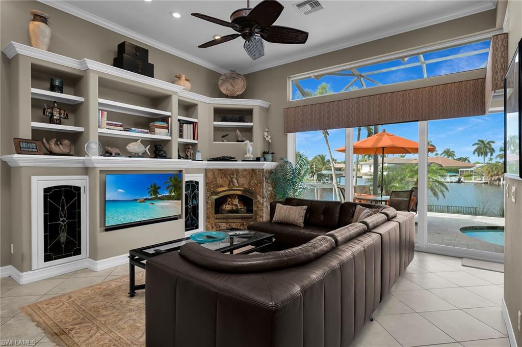 MARCO BEACH - Residential