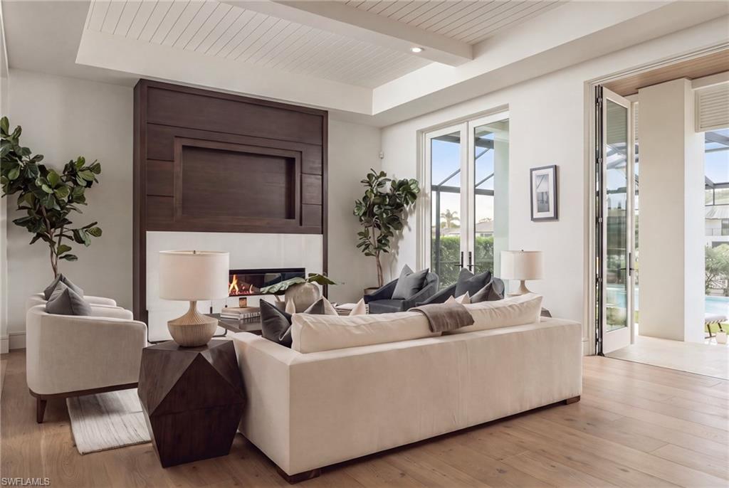 MARCO ISLAND - Residential