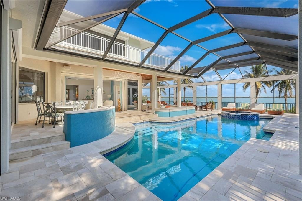 ESTATES - Residential