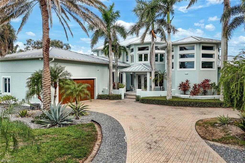 ESTATES - Residential