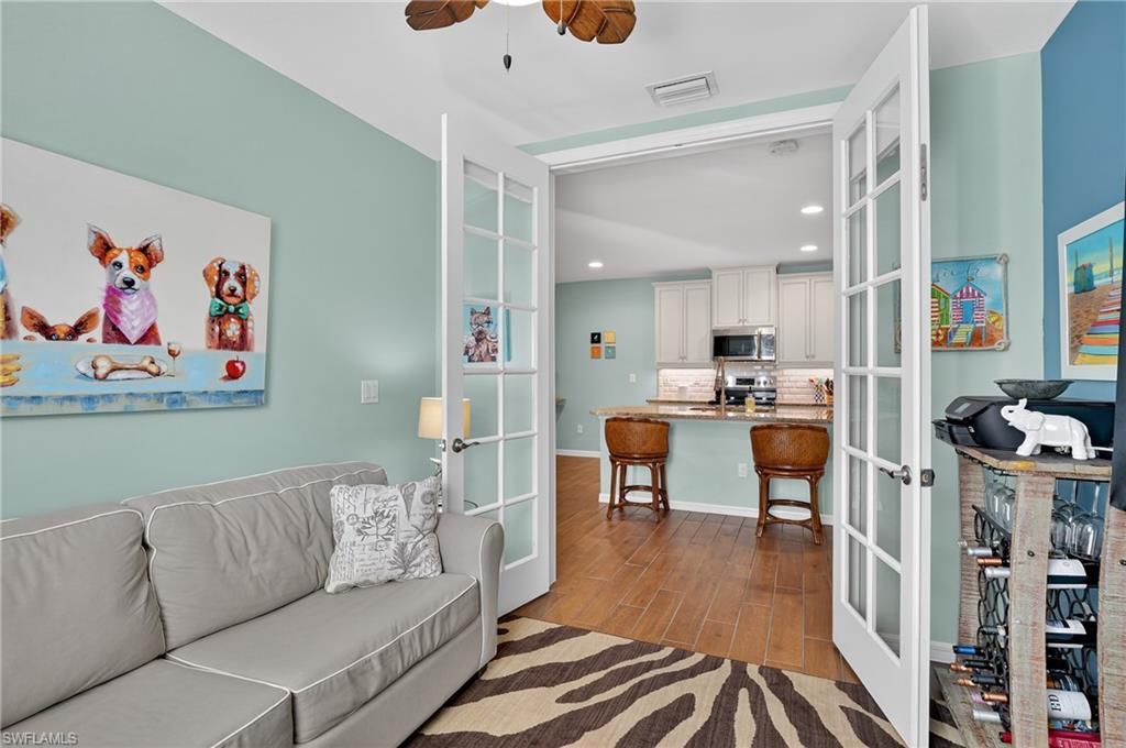 CORAL HARBOR - Residential