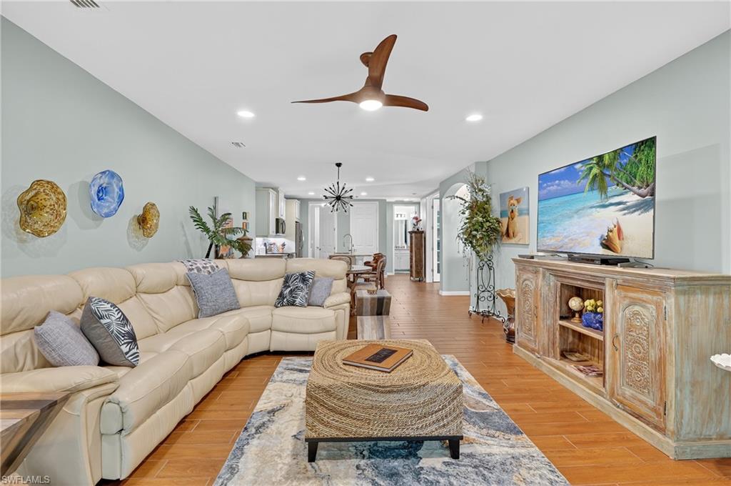 CORAL HARBOR - Residential