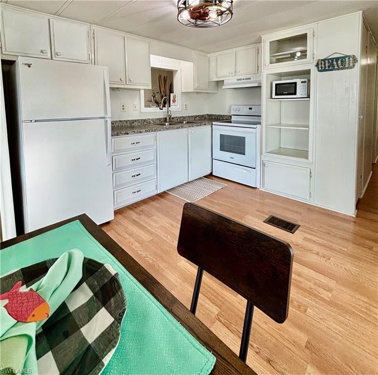 FOREST PARK MOBILE HOME - Residential
