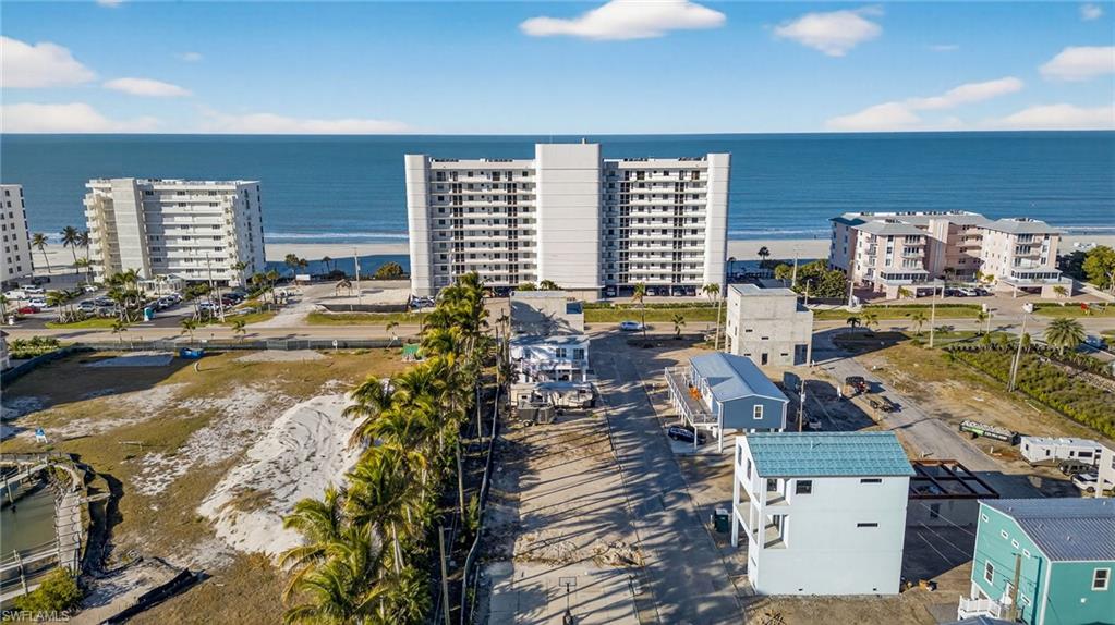 BONITA BEACH - Land