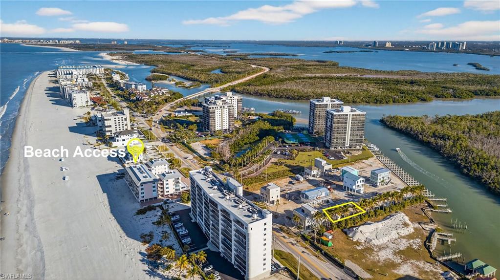 BONITA BEACH - Land