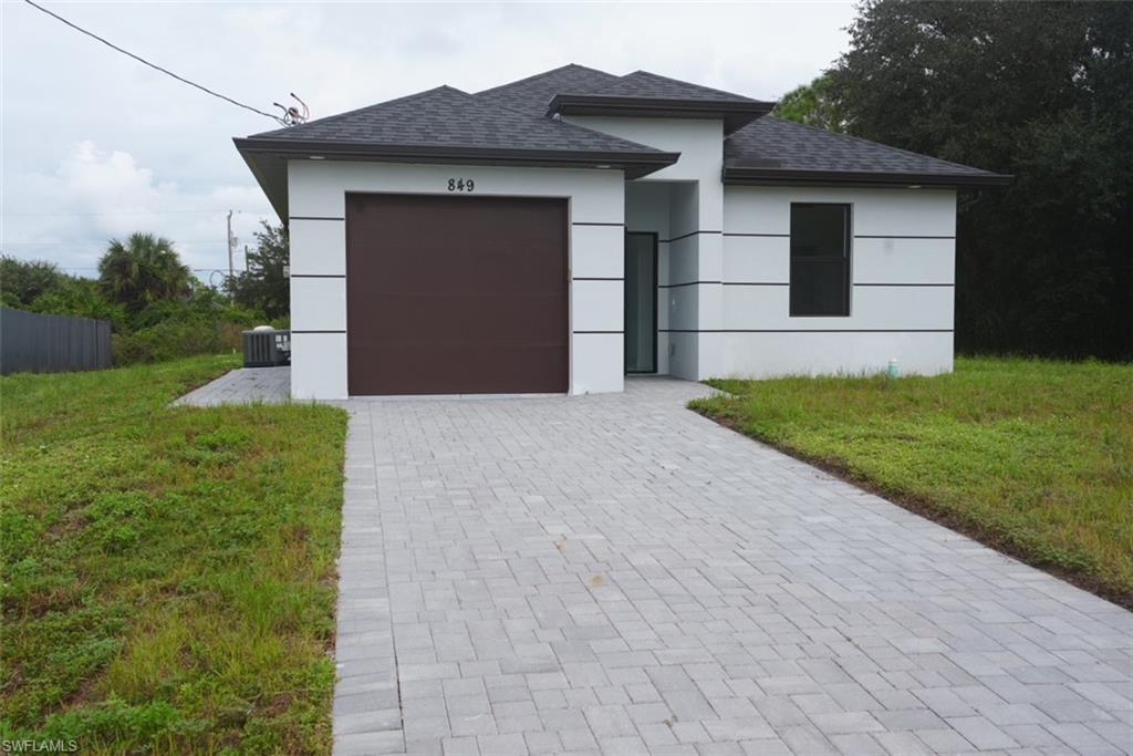 900 BUILDING - Residential