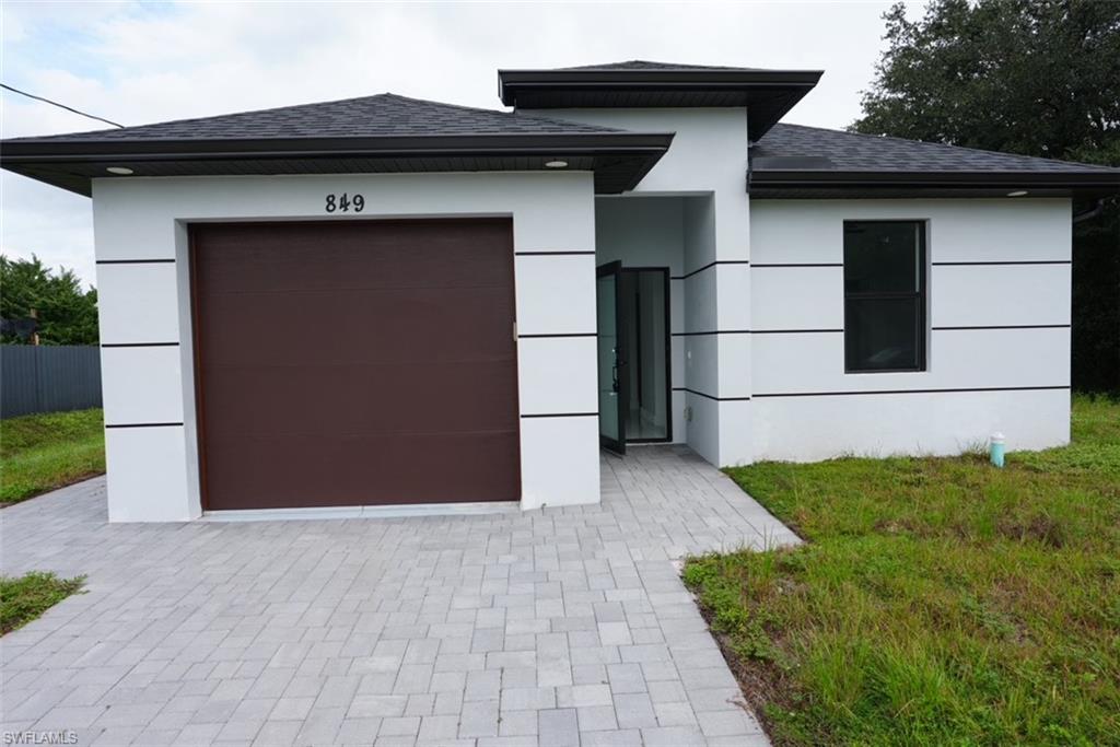 BEAUTIFUL NEW CONSTRUCTION IN LEHIGH ACRES, FL!
Discover this stunning brand-new home in Lehigh Acres, Florida, offered at one of the most competitive prices in the area!
This beautiful property features 3 spacious bedrooms, 2 bathrooms, and a generous 0.25-acre lot, providing the perfect combination of comfort, modern living, and outdoor space.
An incredible opportunity for first-time homebuyers, families, or investors looking for a beautiful new home at an affordable price.

?? Lehigh Acres, FL