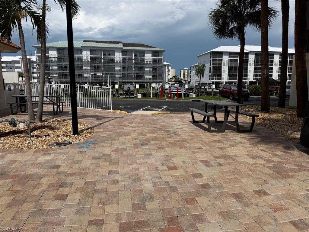 HIBISCUS POINTE - Residential Lease