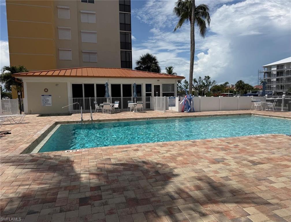 HIBISCUS POINTE - Residential Lease