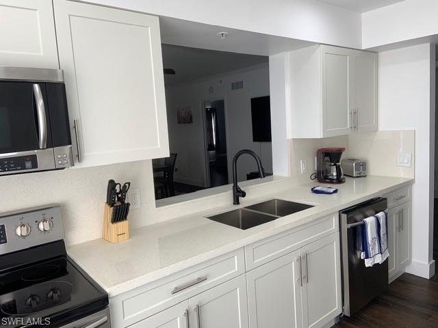 HIBISCUS POINTE - Residential Lease