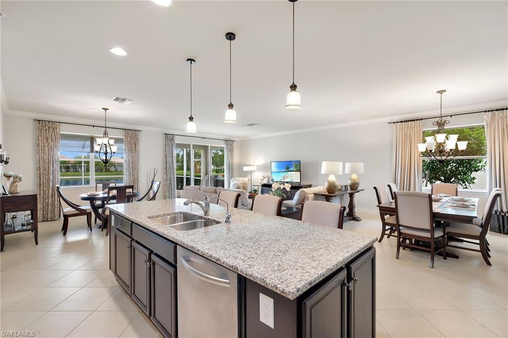 VERONA WALK - Residential