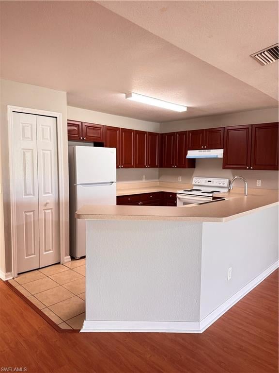 CAPE CORAL - Residential Lease