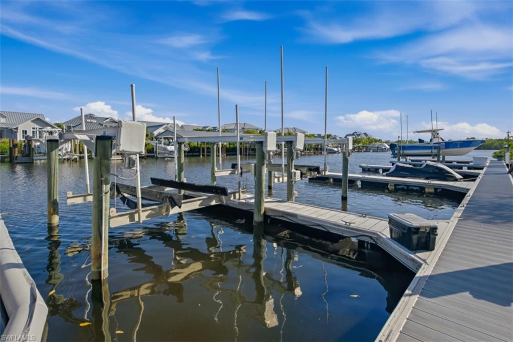 MARINERS COVE - Residential