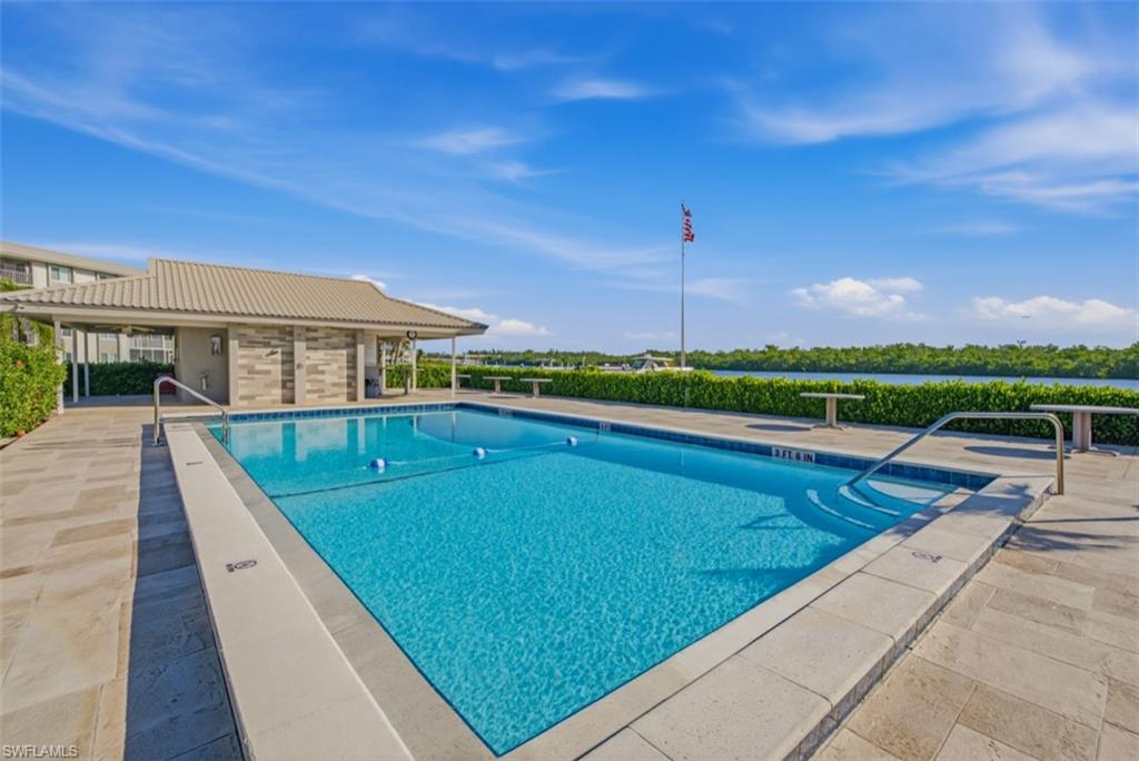 MARINERS COVE - Residential
