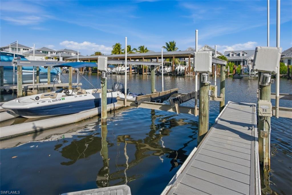 MARINERS COVE - Residential