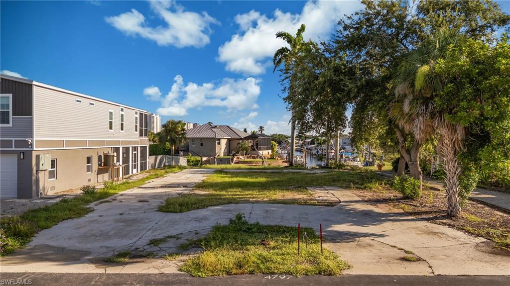 SPRING CREEK VILLAGE - Land