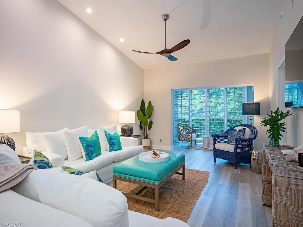 LAUREL OAKS AT PELICAN BAY - Residential