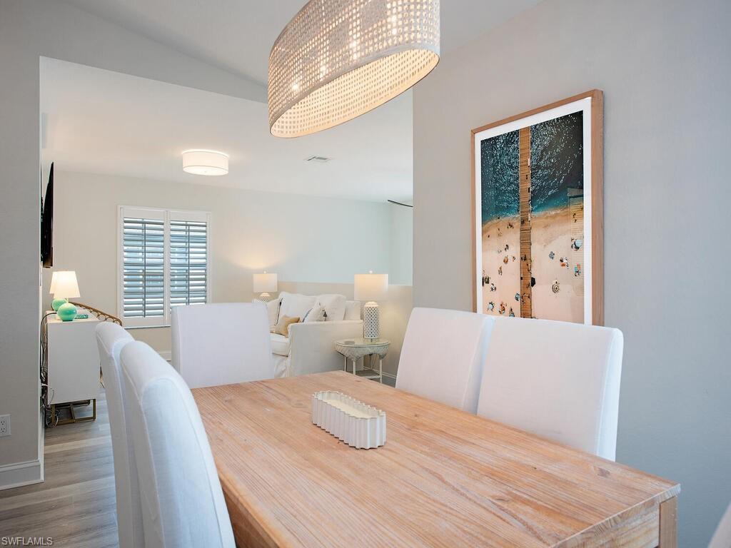 LAUREL OAKS AT PELICAN BAY - Residential