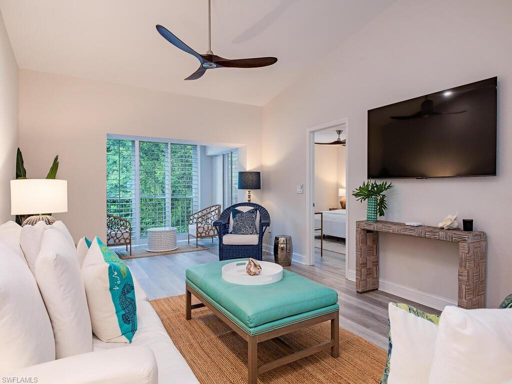 LAUREL OAKS AT PELICAN BAY - Residential