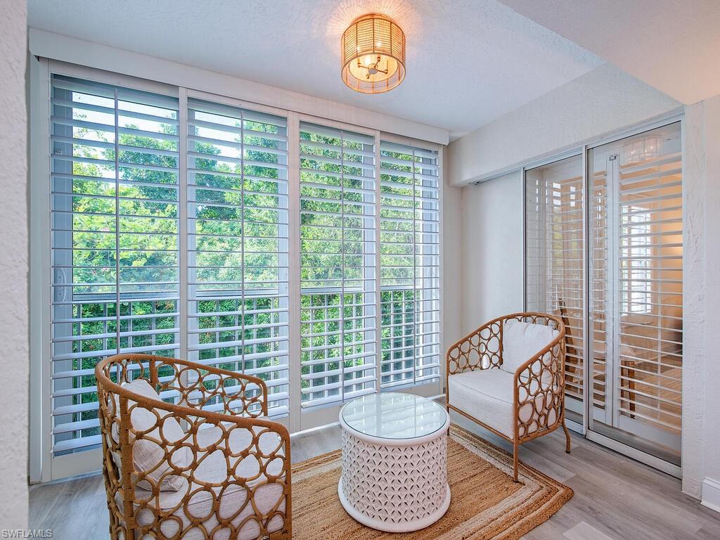 LAUREL OAKS AT PELICAN BAY - Residential