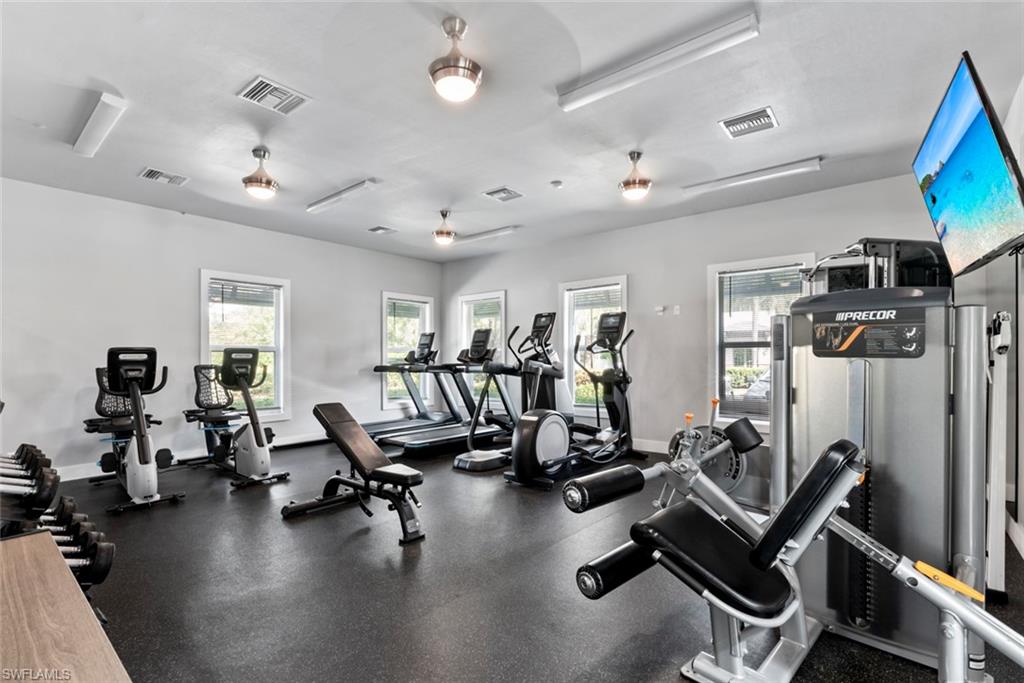 WILSHIRE LAKES - Residential Lease