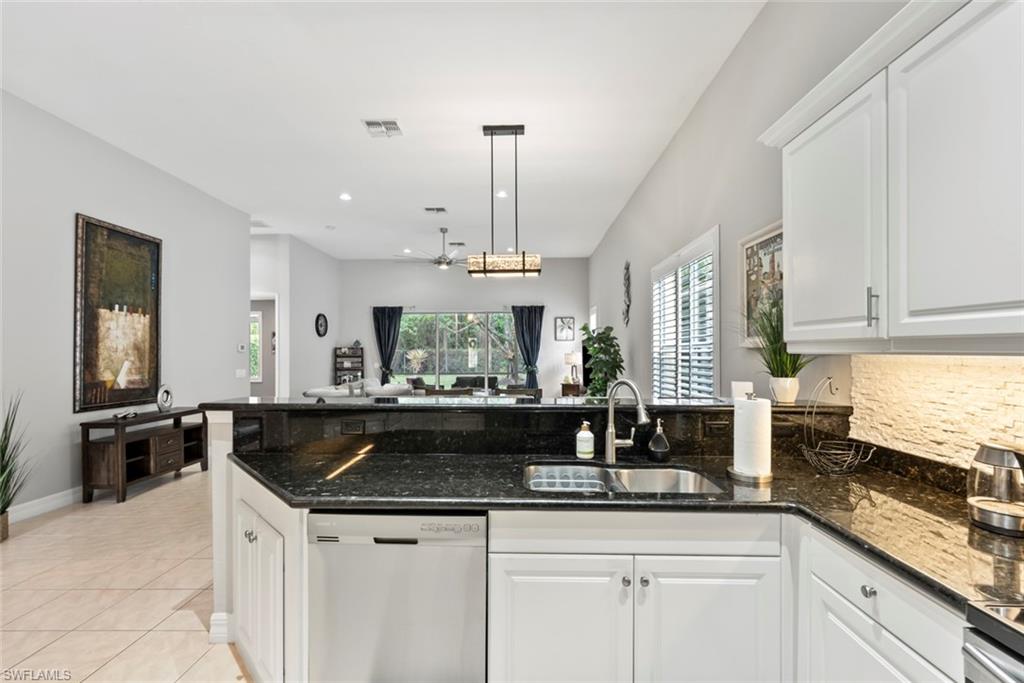 WILSHIRE LAKES - Residential Lease