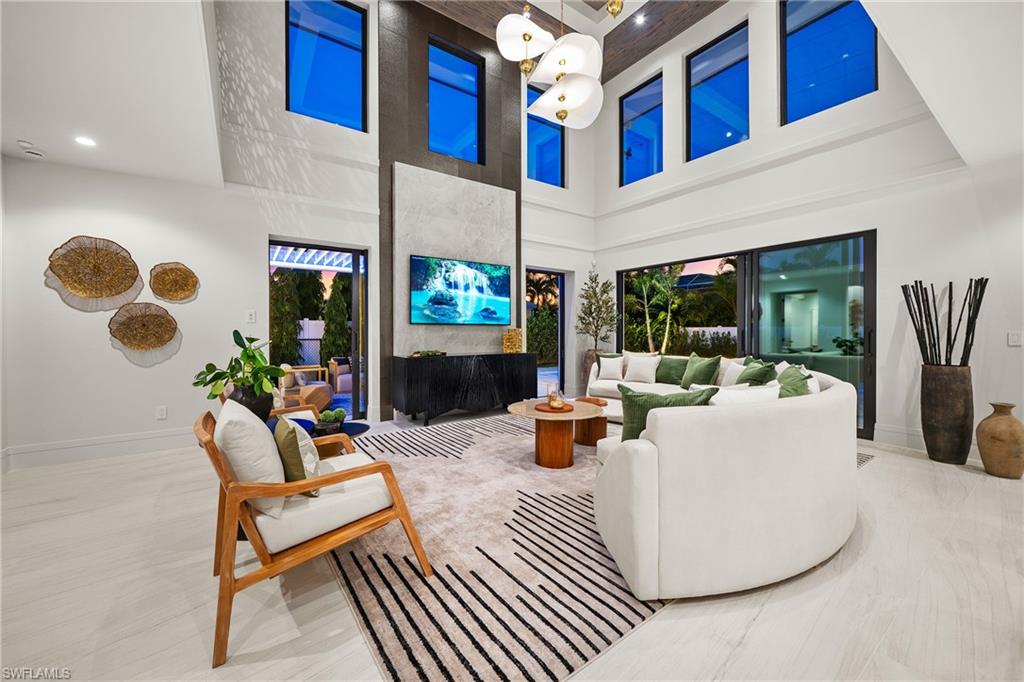 LAKE PARK - Residential