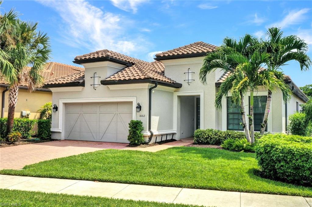 PEBBLE POINTE - Residential