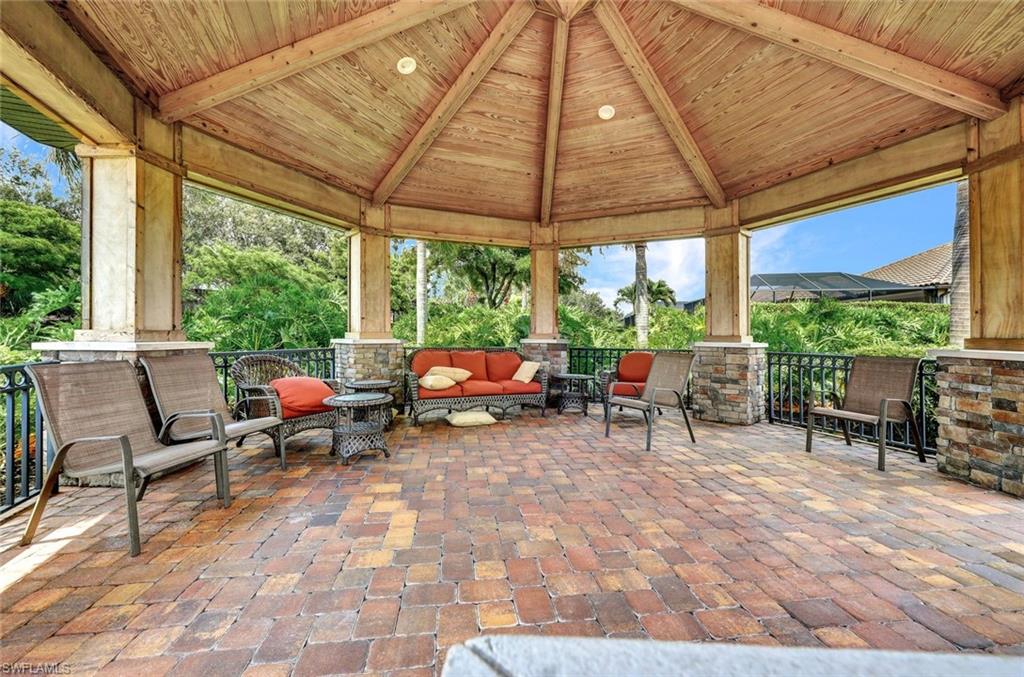 PEBBLE POINTE - Residential