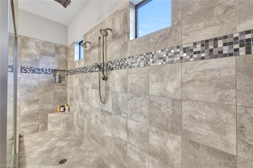 PEBBLE POINTE - Residential