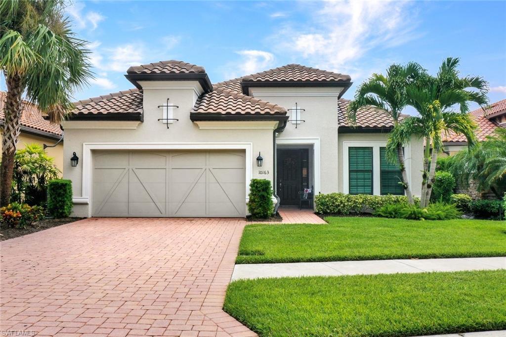 PEBBLE POINTE - Residential